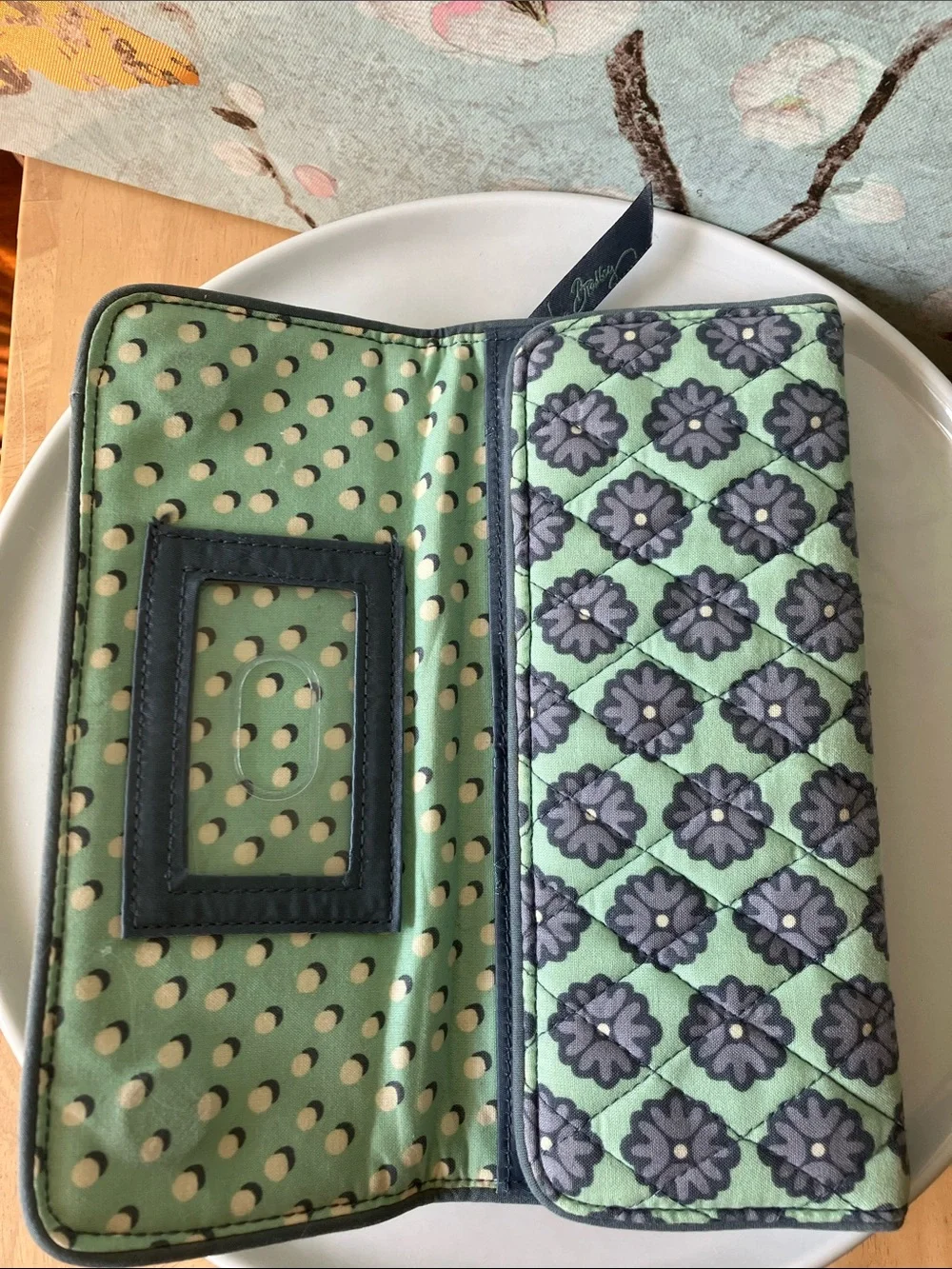 Never Used Vera Bradley Folding Wallet With Magnetic Closure
